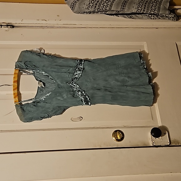 Two Maurices Blouses size XL Grey long sleeve with tie and sage green short lay - Picture 3 of 12